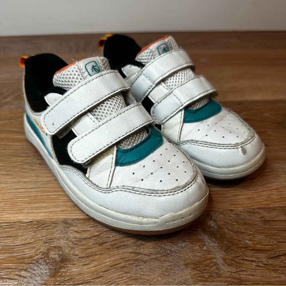 And1 Toddler Boys Size 11 White Velcro Court Sneakers